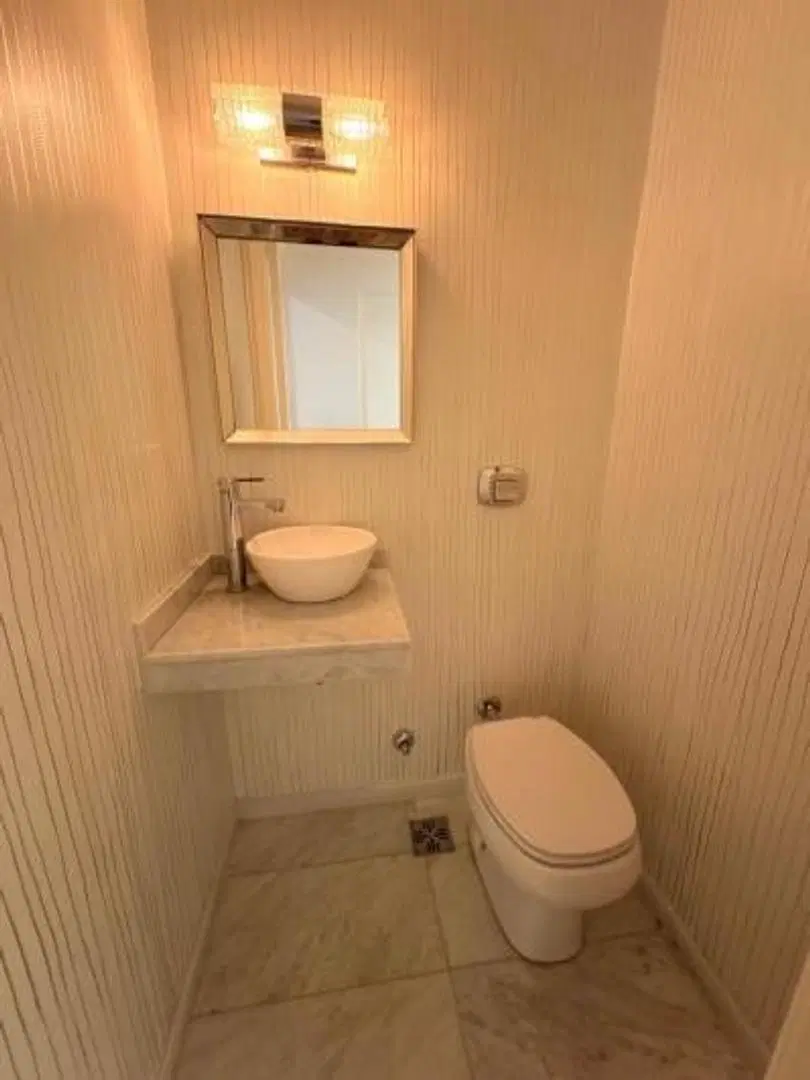 VENTA PISO 4 AMB C/DEP Y COCHERA EN RECOLETA 4