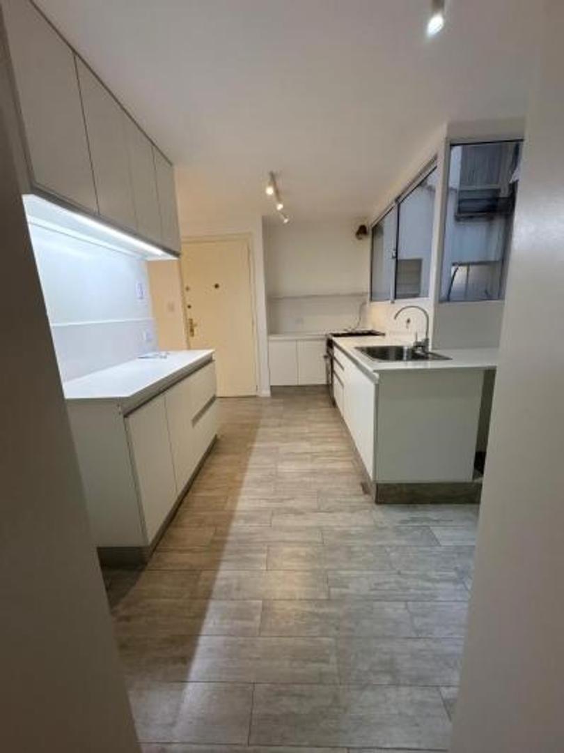 Foto de VENTA PISO 4 AMB C/DEP Y COCHERA EN RECOLETA, imagen 5