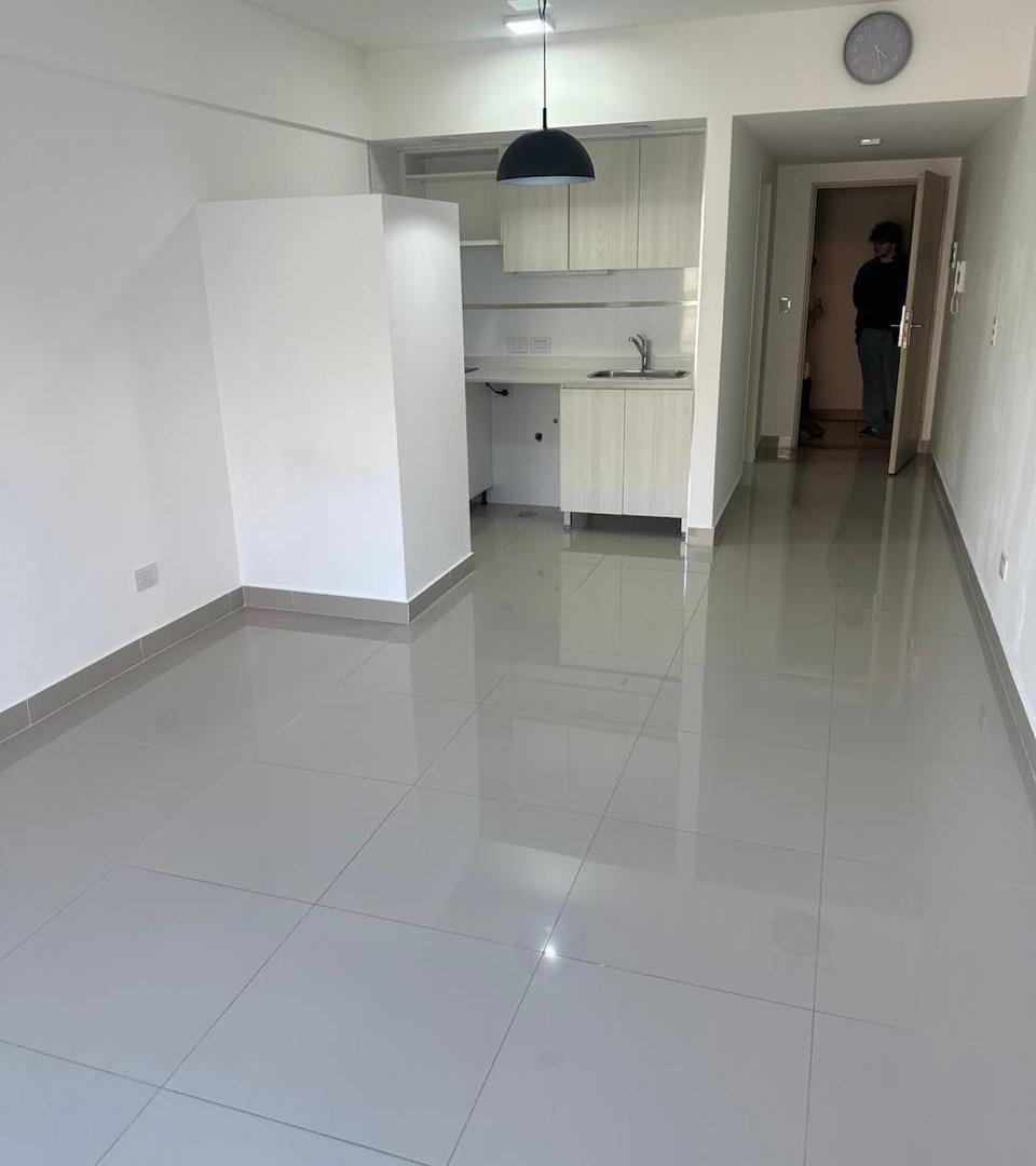 Foto de Venta en Paseo de la Cisterna: Increíble Monoambiente apto profesional, imagen 1