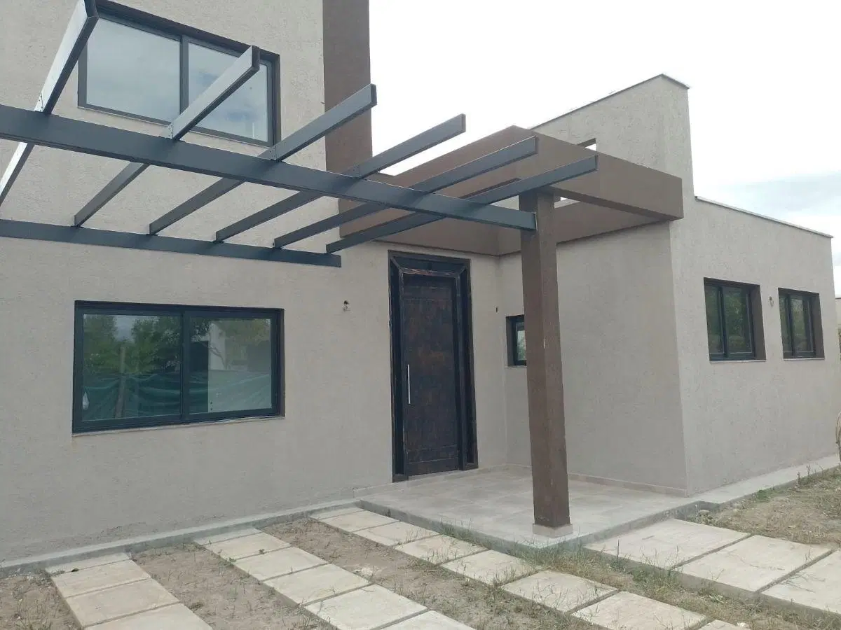Casa con 4 dormitorios en venta con 540 m² en Maipú 5