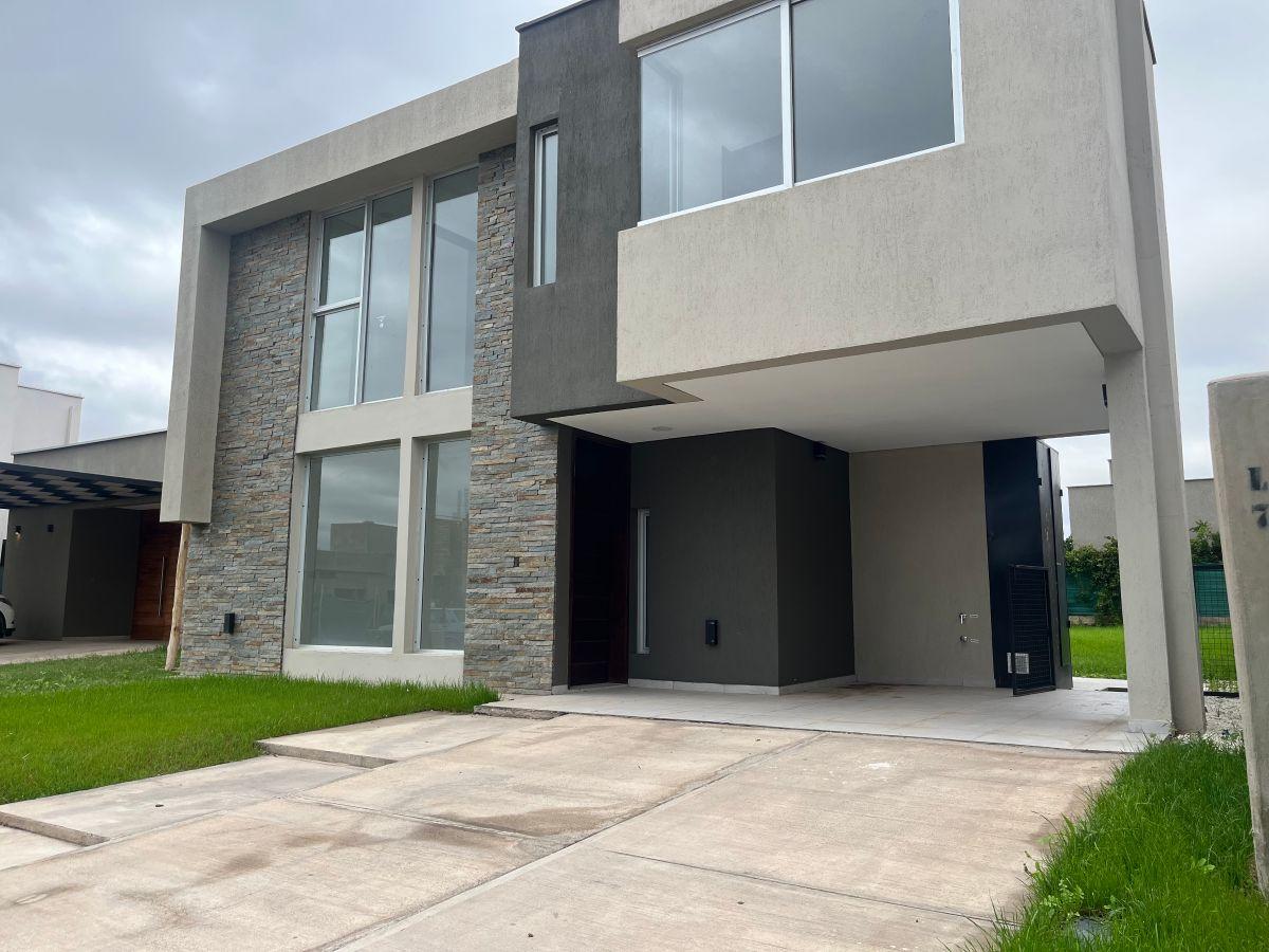 Casa en venta en Barrio Cortaderas