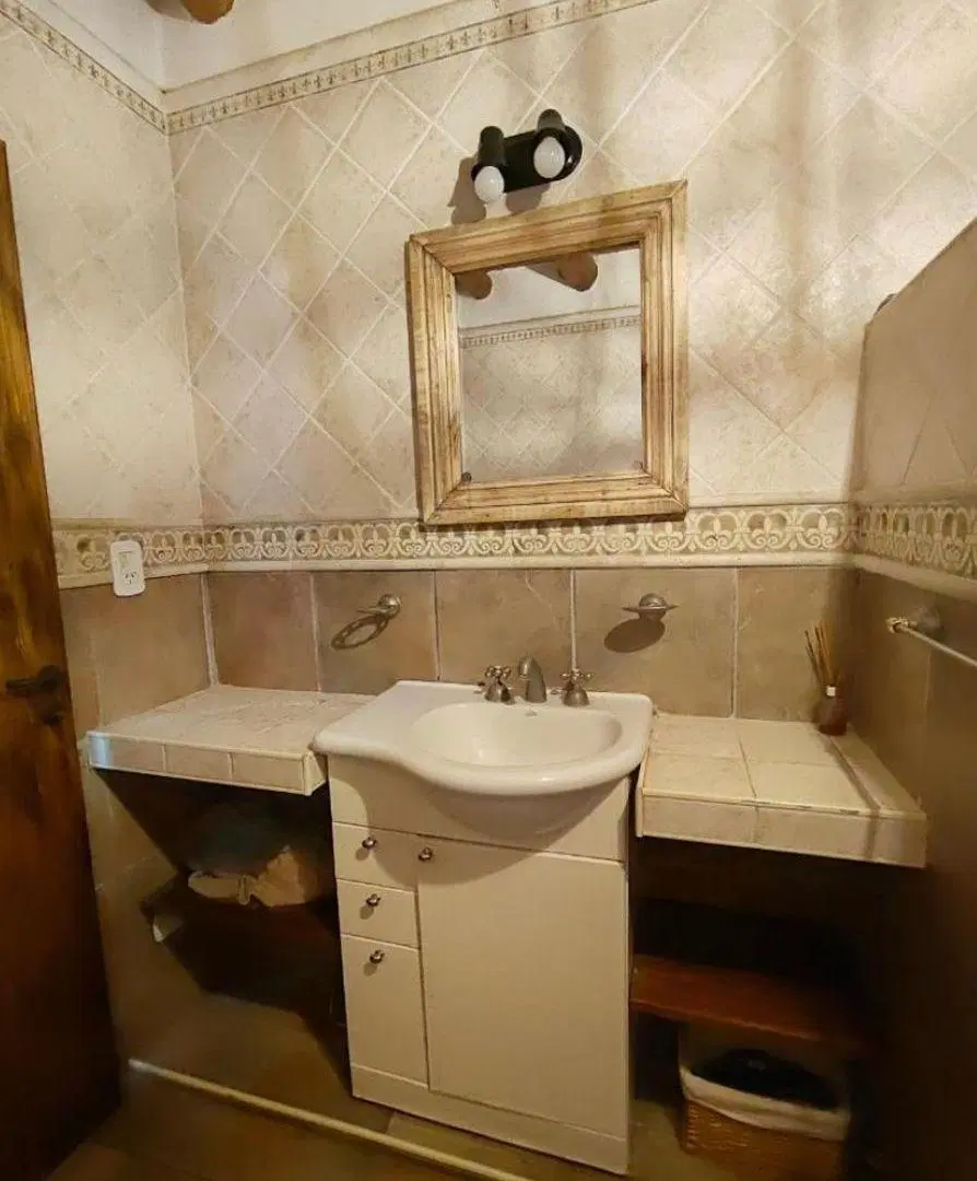 Casa de 1900 m2 con 4 dormitorios en venta en Luján de Cuyo 5