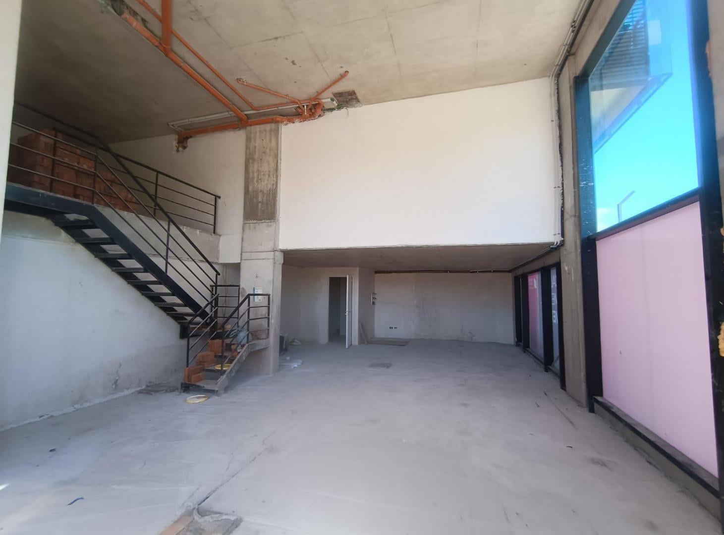 Foto de Local a Estrenar en Venta – Esquina Estratégica en Colegiales, imagen 2