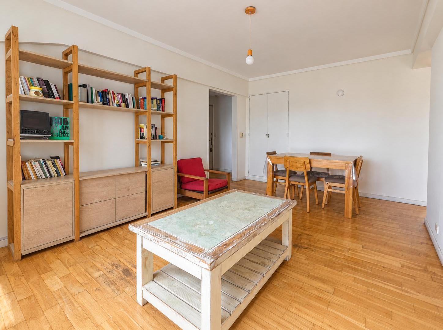 Foto de Departamento de 3 ambientes con escritorio, al frente, en 7.º piso, imagen 1