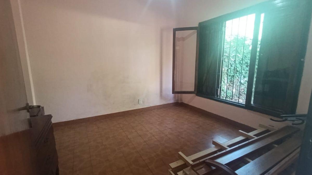 Foto de Casa Americana 2 Ambientes con Amplio Parque en Ituzaingó Norte, imagen 2