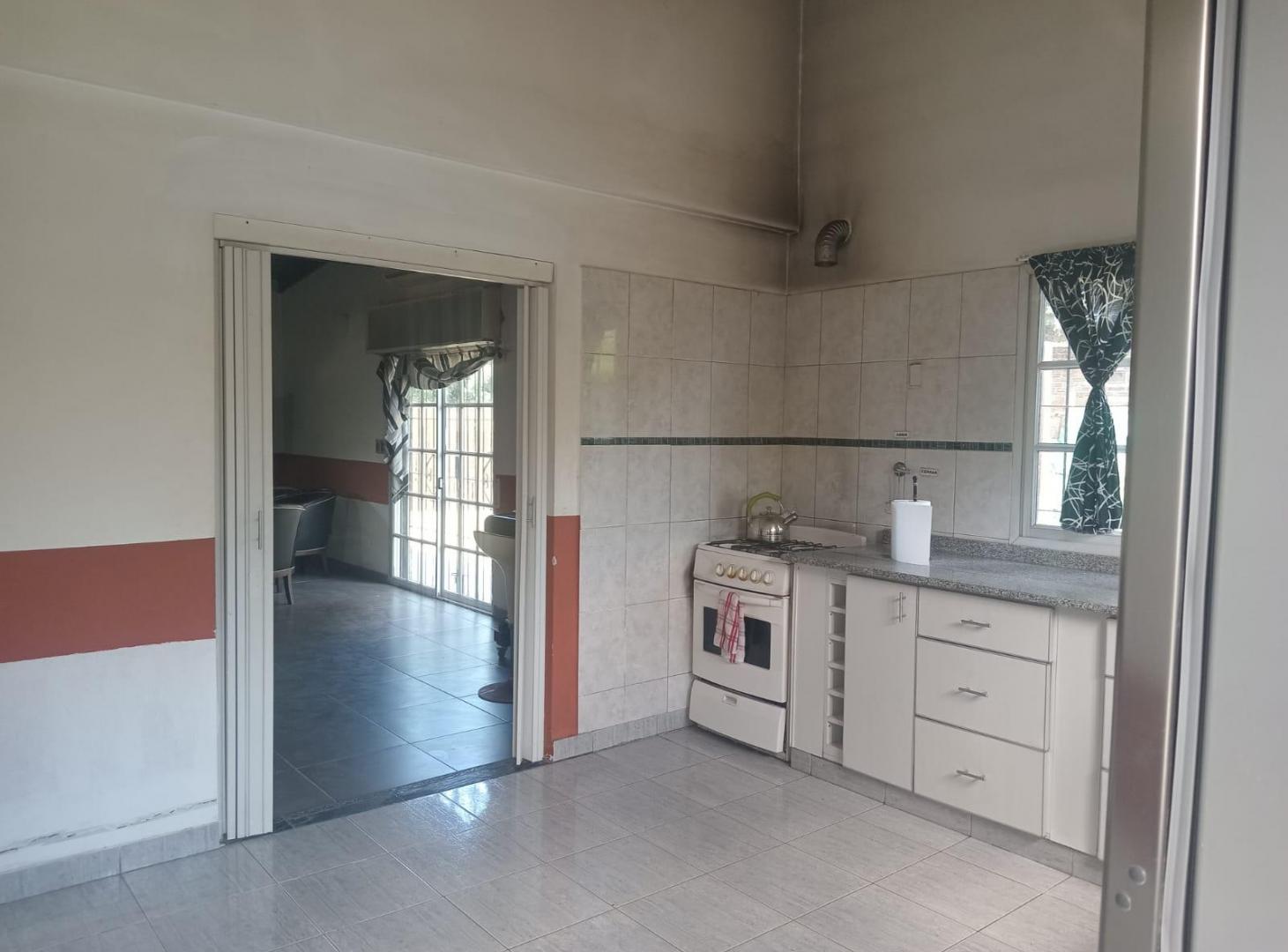 Foto de Hermosa Quinta en venta en Paso Del Rey a solo 2 cuadras deL ACCESO, imagen 3