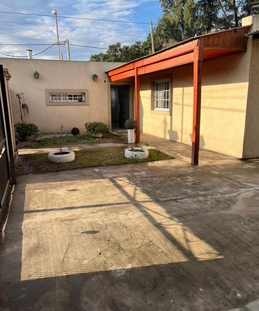 Foto de Casa en Venta 3 Ambientes Con Amplio Parque En General Rodriguez, imagen 4
