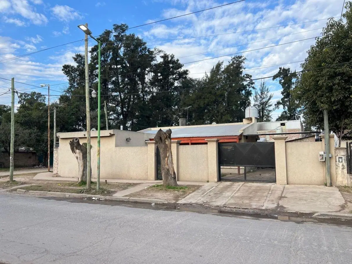 Casa en Venta 3 Ambientes Con Amplio Parque En General Rodriguez 5