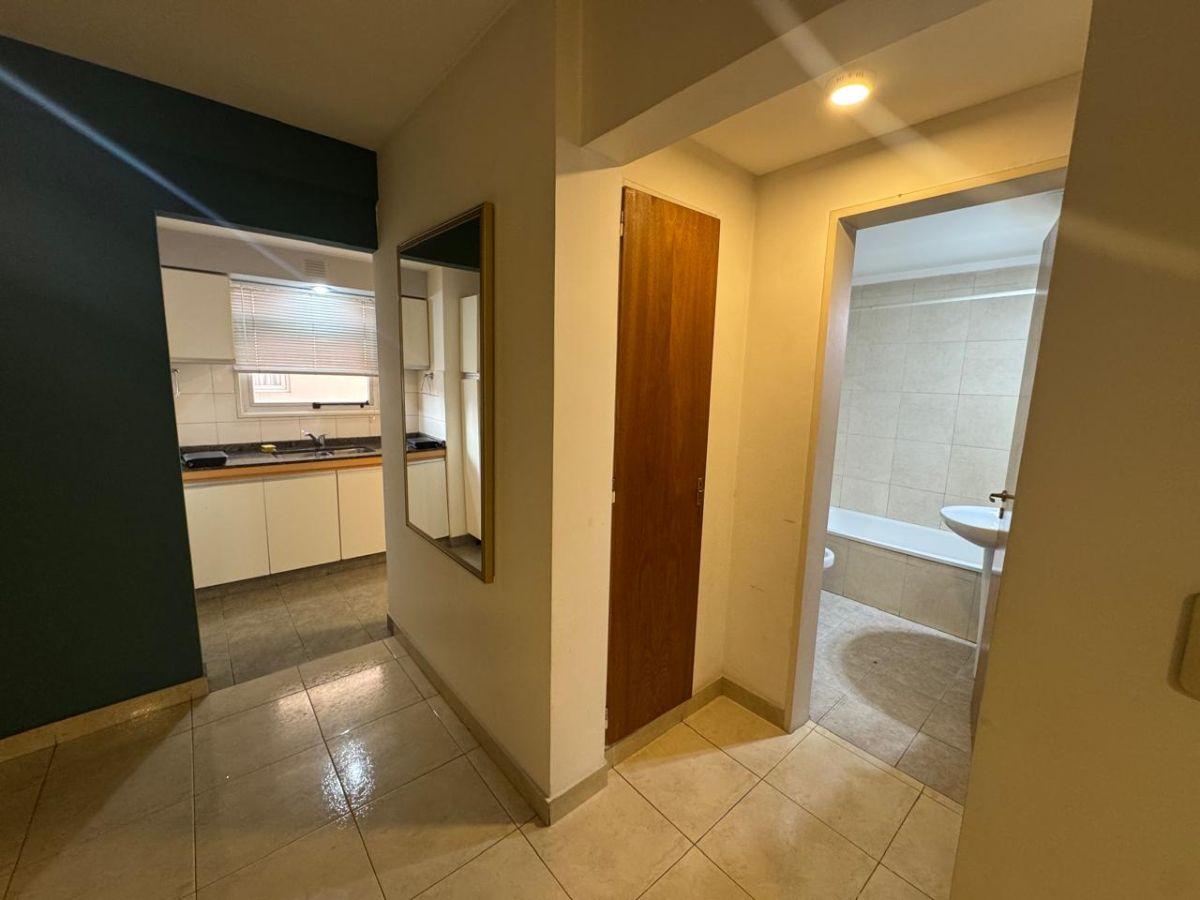 Foto de Departamento 2 ambientes en alquiler en Moron centro con cochera, imagen 3