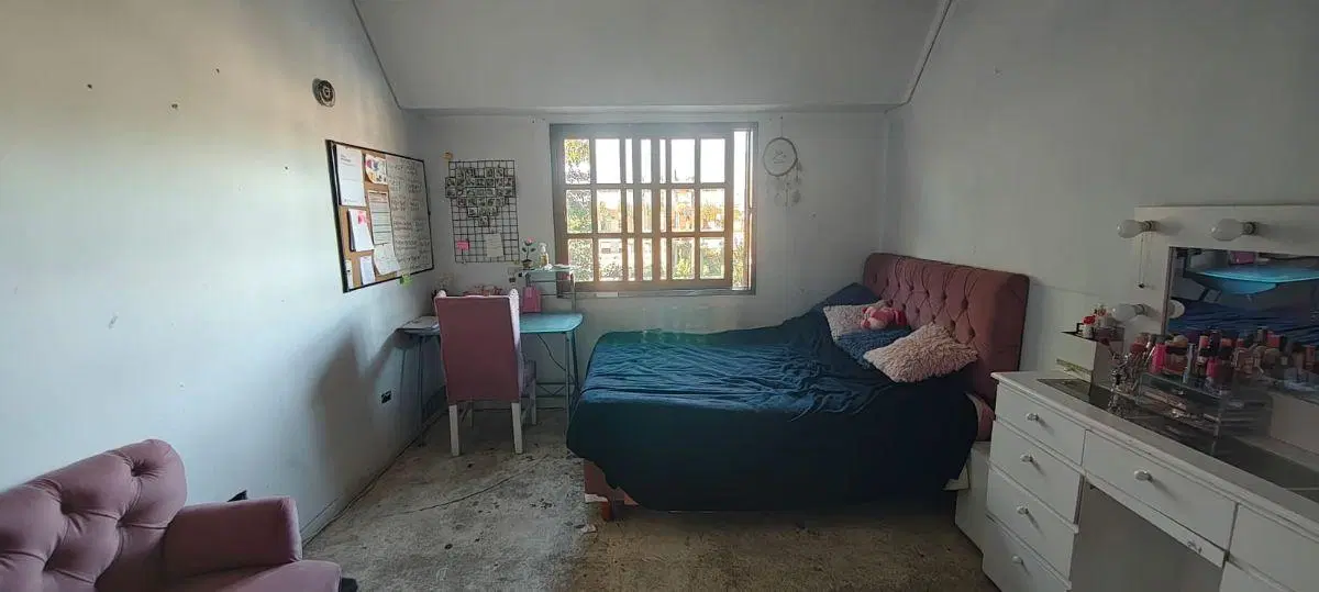 CHALET INTERNO EN VENTA 4 AMBIENTES EN LA AV. SANTA ROSA!!! CASTELAR NORTE !!! 8