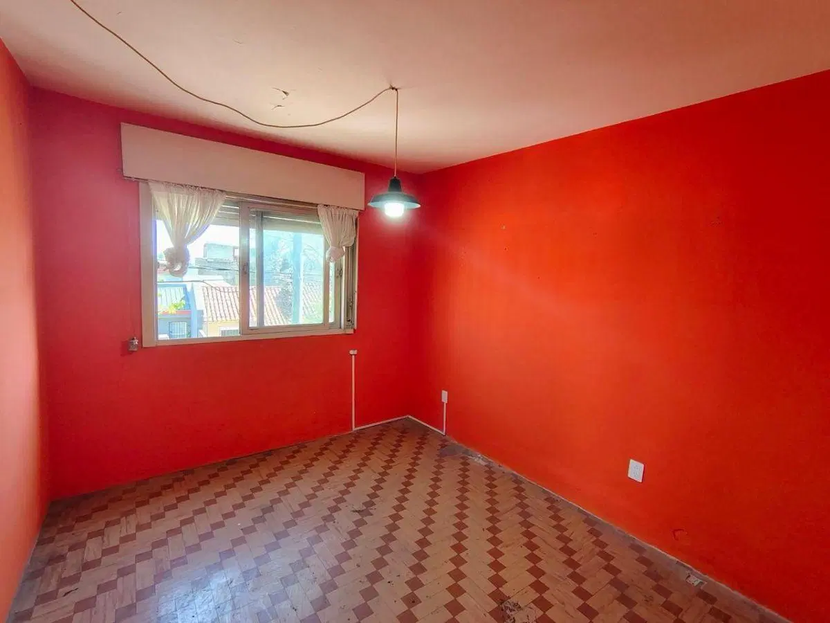 Casa 5 ambientes en venta en Haedo a reciclar. APTO CREDITO 2