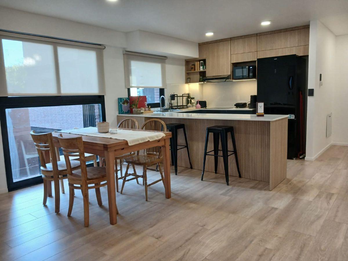Foto de VENTA DEPARTAMENTO EN EDIFICIO BRICKHOUSE 3 AMBIENTES, COCHERA INCLUIDA, imagen 2