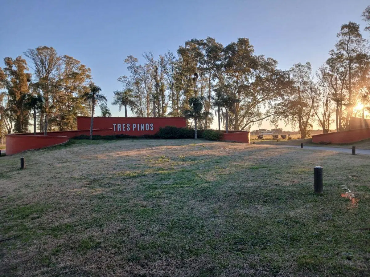VENTA DE LOTE, COMPLEJO TRES PINOS, BARRIO NORTE DE 1.000 m2 2