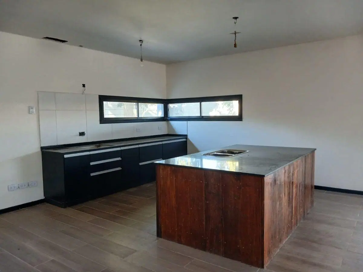 Casa de 5 ambientes en Barrio Cerrado Agustinas H – Hurlingham 5