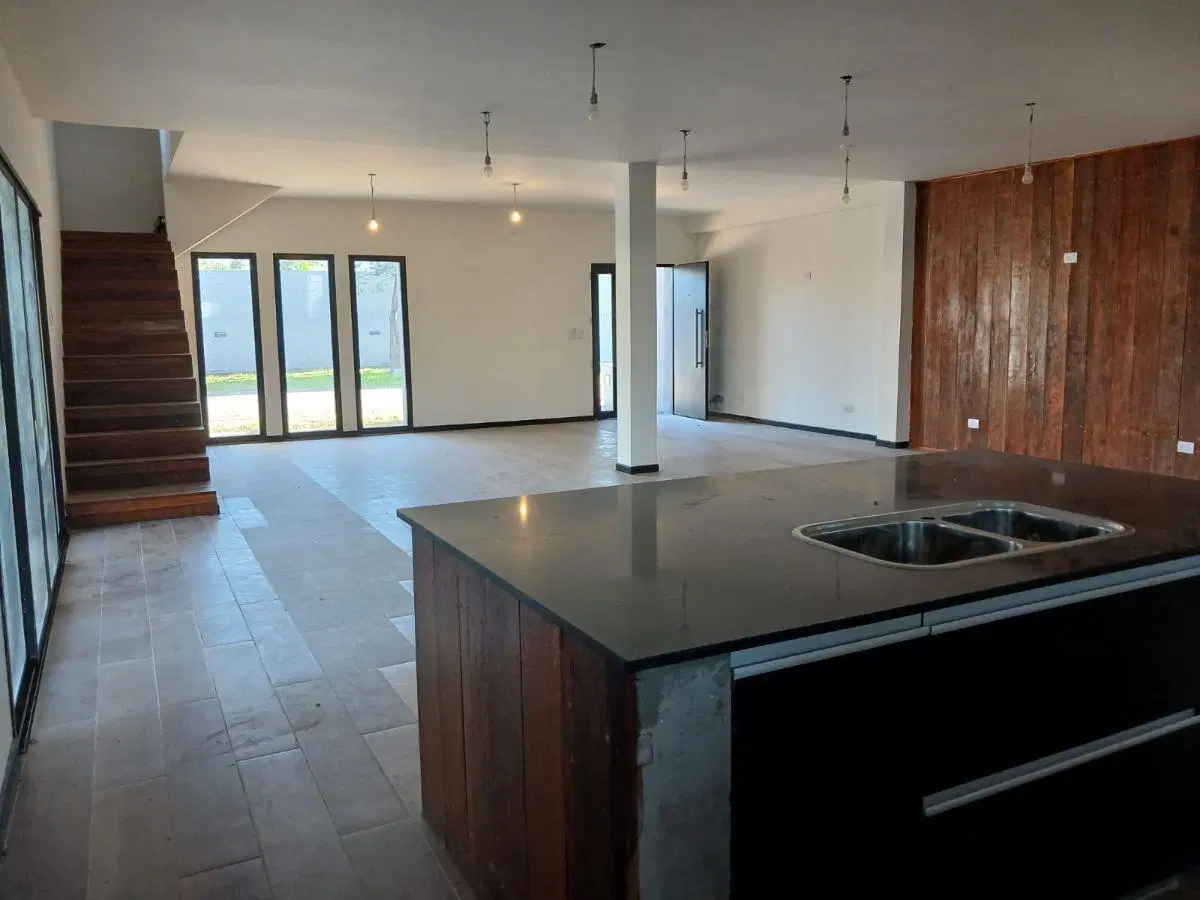 Casa de 5 ambientes en Barrio Cerrado Agustinas H – Hurlingham 8