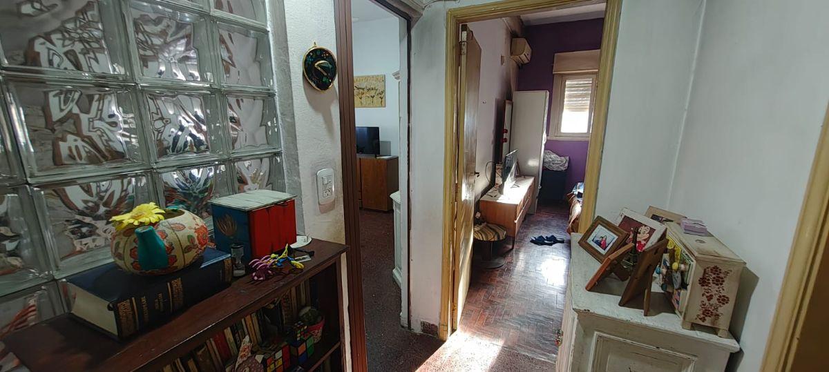 Foto de CASA ESTILO AMERICANA DE 3 AMBIENTES EN VENTA EN CASTELAR, imagen 5
