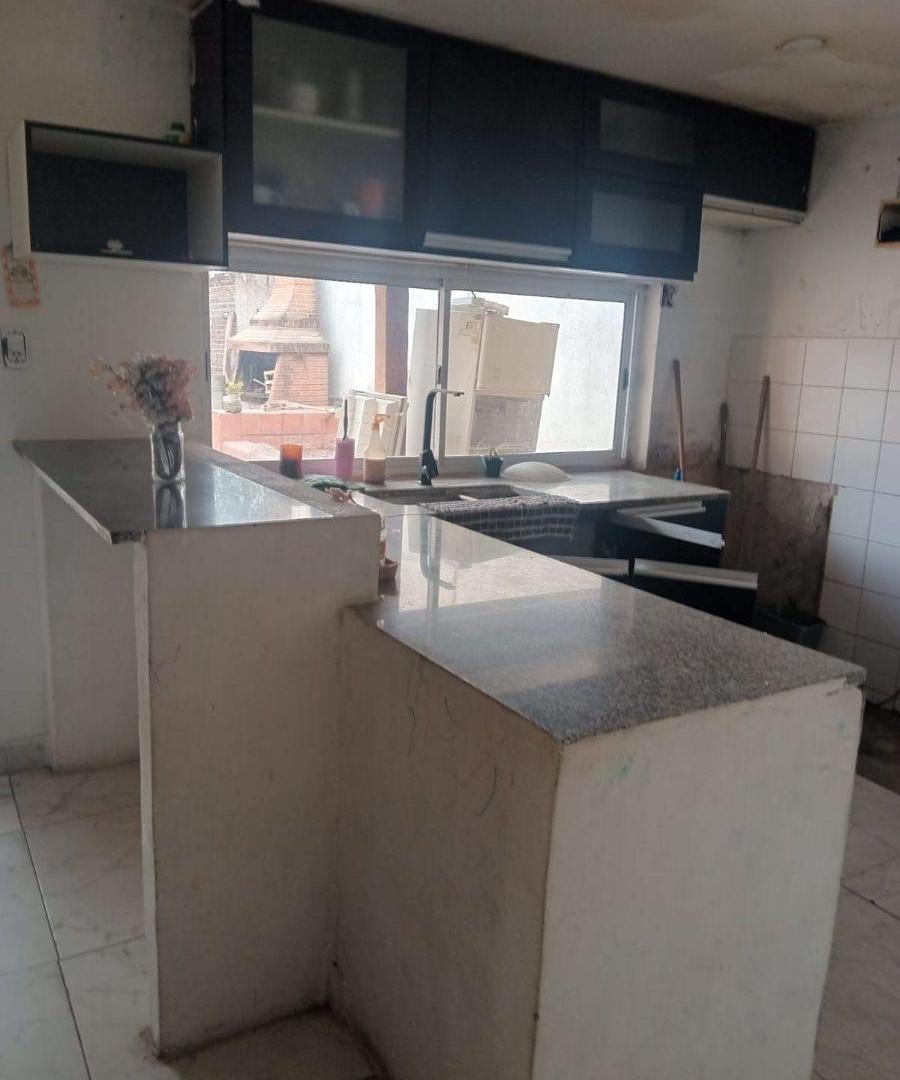 Foto de ALQUILER CASA 3 AMBIENTES CON PATIO , PARQUE Y PILETA, imagen 4