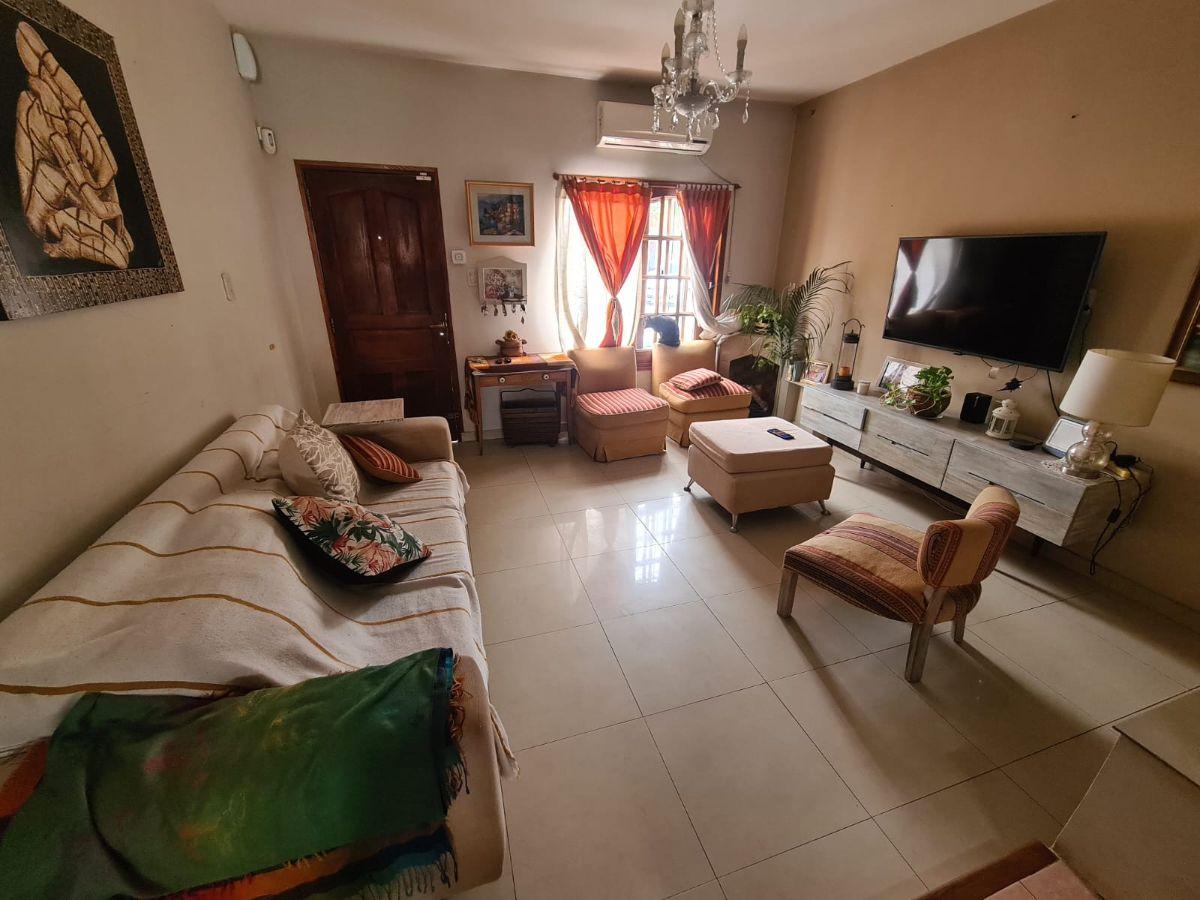 Foto de Se vende Casa Multifamiliar 6 AMBIENTES Ituzaingó Norte, imagen 1