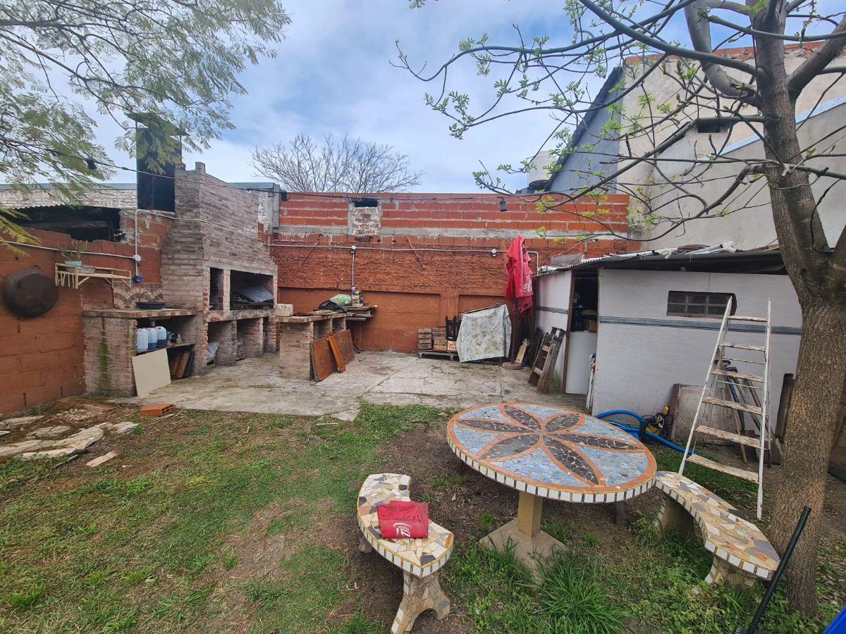 Foto de Se vende Casa Multifamiliar 6 AMBIENTES Ituzaingó Norte, imagen 5