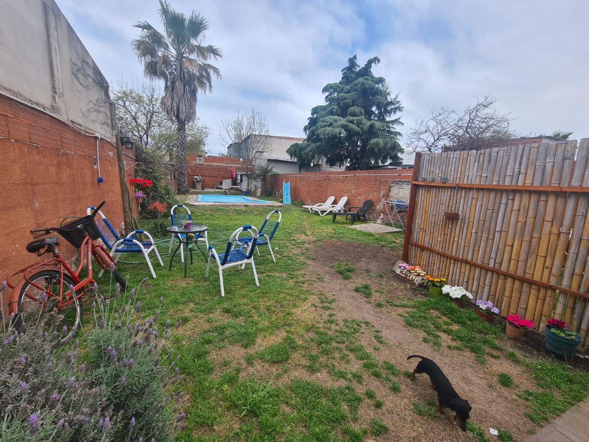 Foto de Se vende Casa Multifamiliar 6 AMBIENTES Ituzaingó Norte, imagen 2