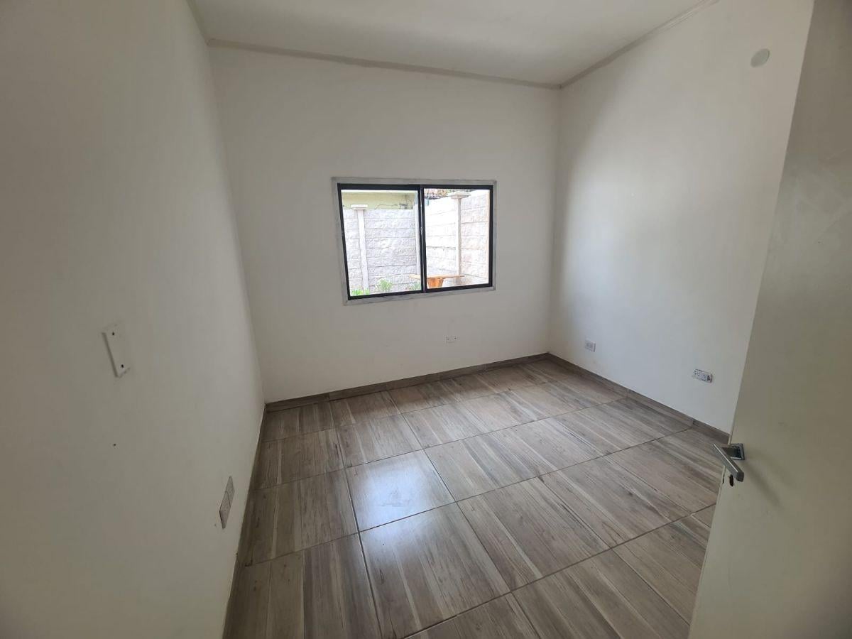 Foto de 2 Casas 3 Ambientes en Venta en Ituzaingó Norte, imagen 2