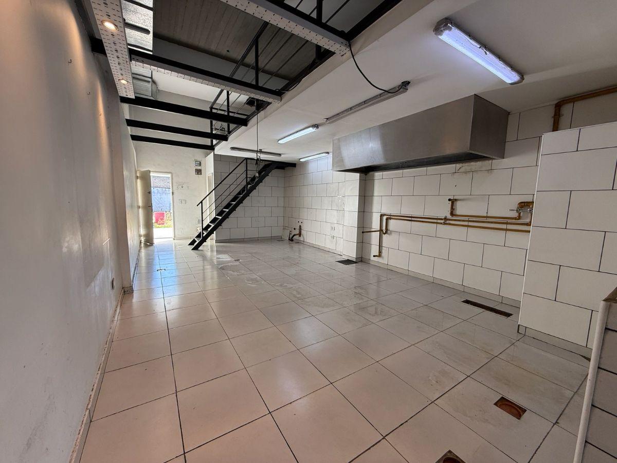 Foto de Edificio Mixto! Locales Comerciales y Departamentos en Venta en, imagen 4