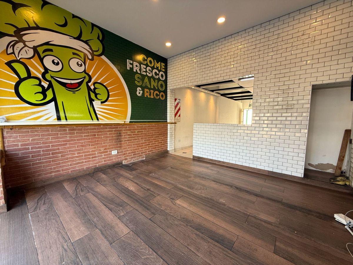 Foto de Edificio Mixto! Locales Comerciales y Departamentos en Venta en, imagen 3