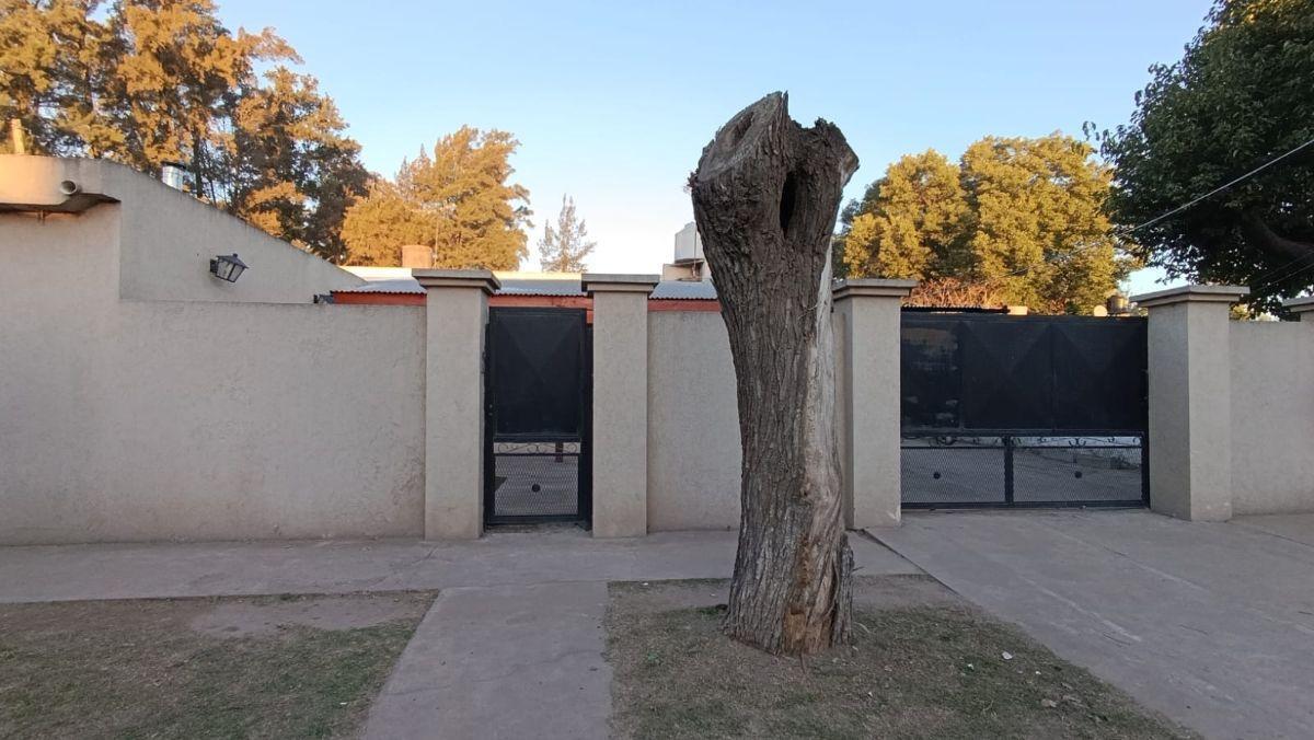 Foto de Casa en Venta 3 Ambientes Con Amplio Parque En General Rodriguez, imagen 3