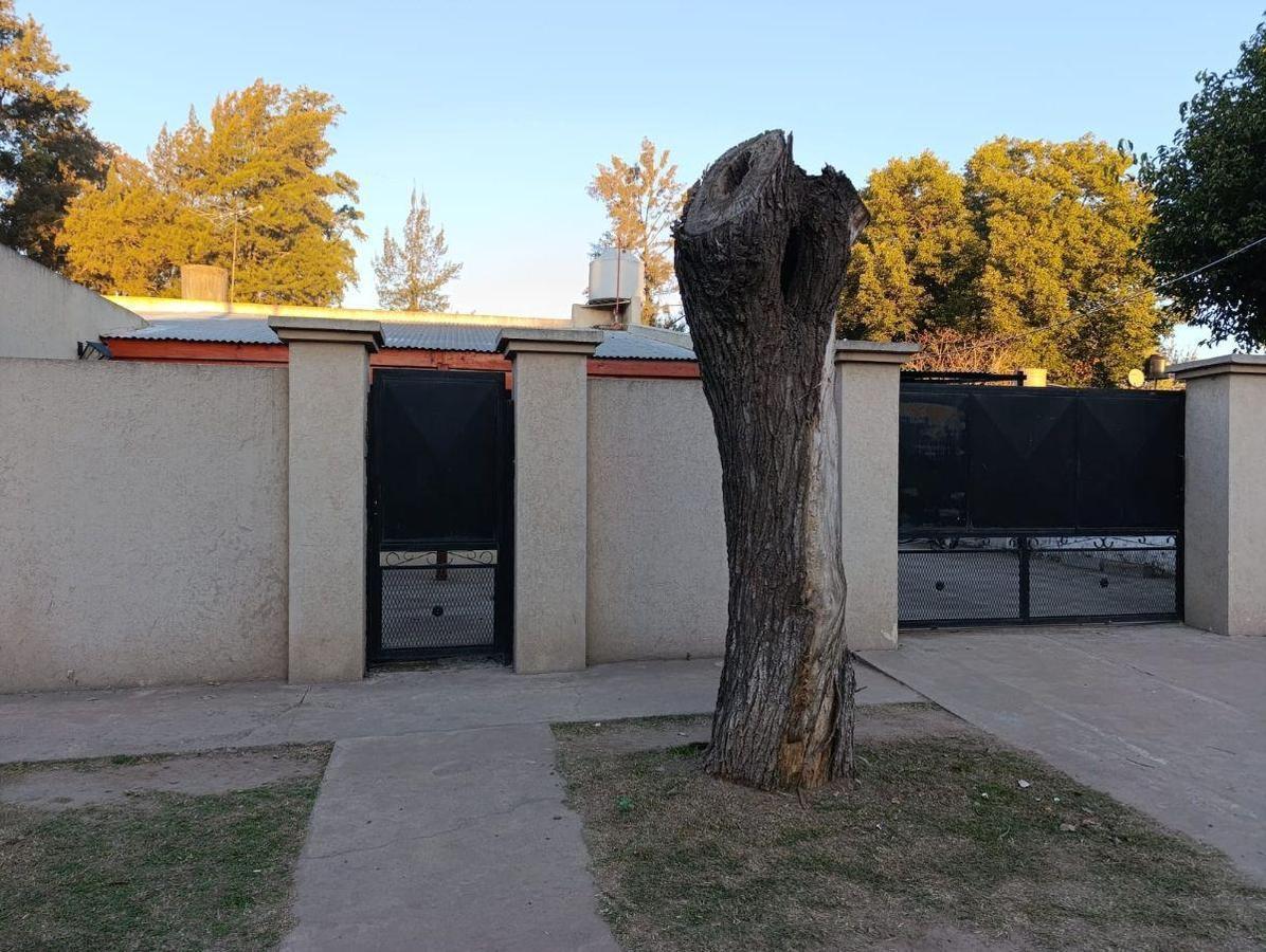 Foto de Casa en Venta 3 Ambientes Con Amplio Parque En General Rodriguez, imagen 2