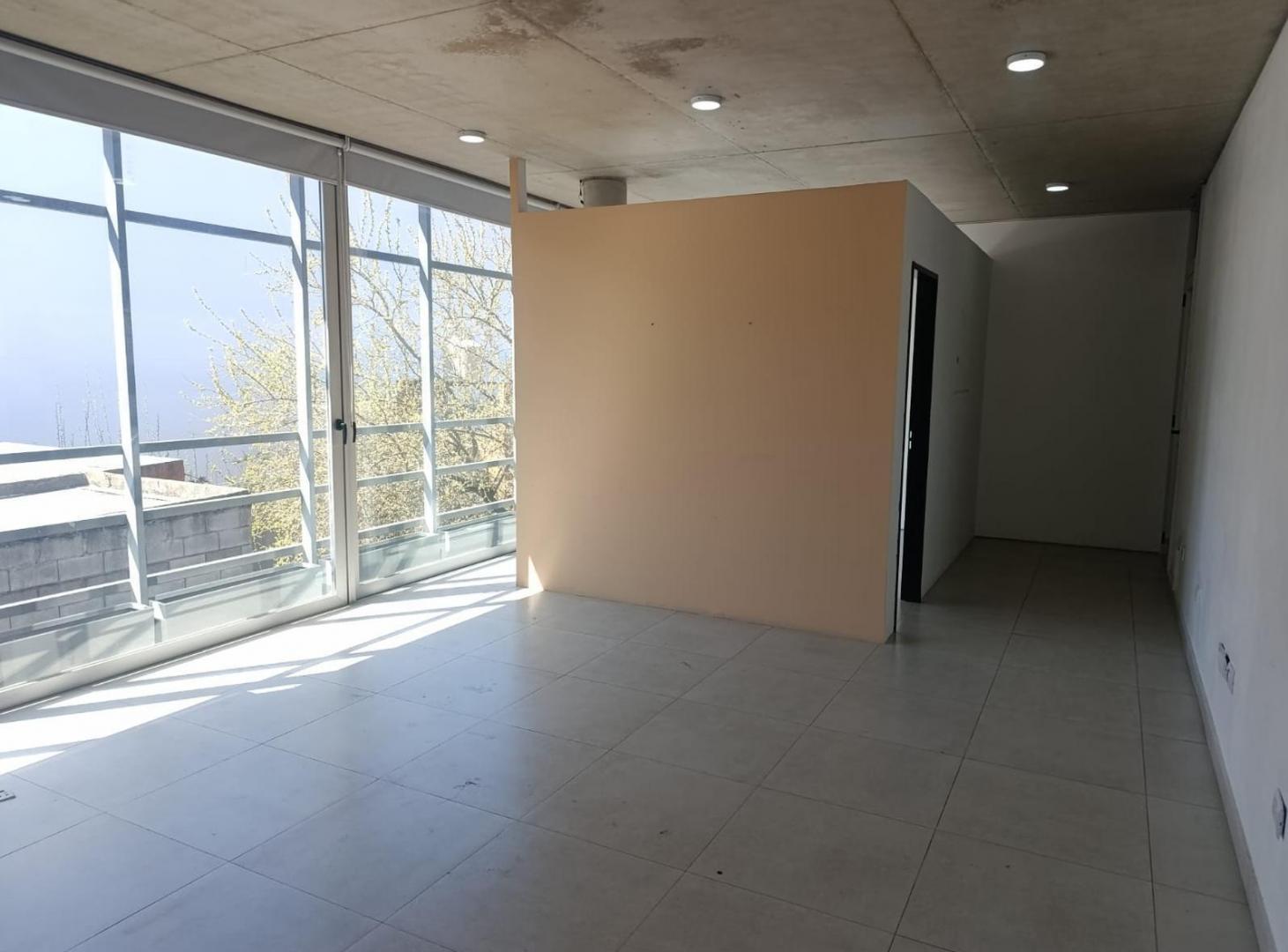 Foto de Oficina en Alquiler en Parque Leloir - Ituzaingo!, imagen 3