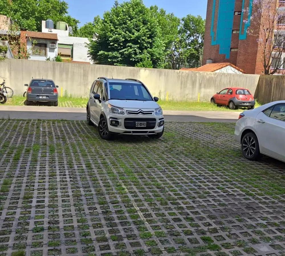 Foto de Cochera en venta en Moron Centro, imagen 2