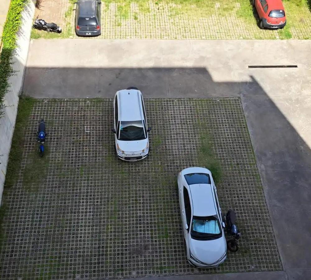 Foto de Cochera en venta en Moron Centro, imagen 1