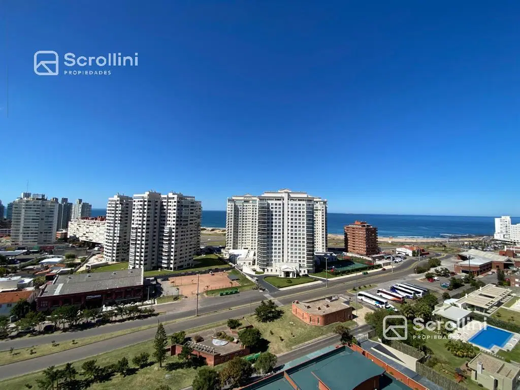 Departamento - Playa Mansa 3