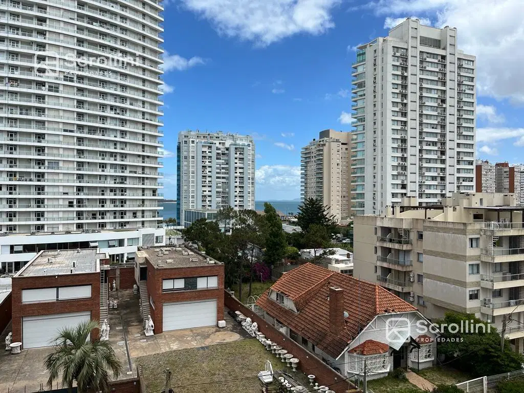 Departamento - Playa Mansa 4