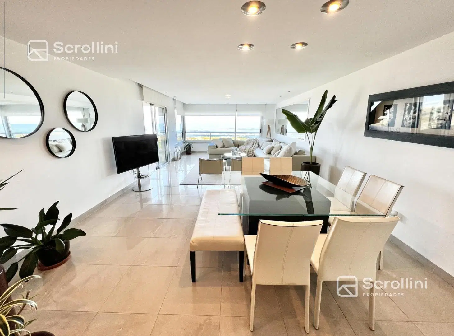 Hermoso apartamento en venta en primera linea de playa brava 2