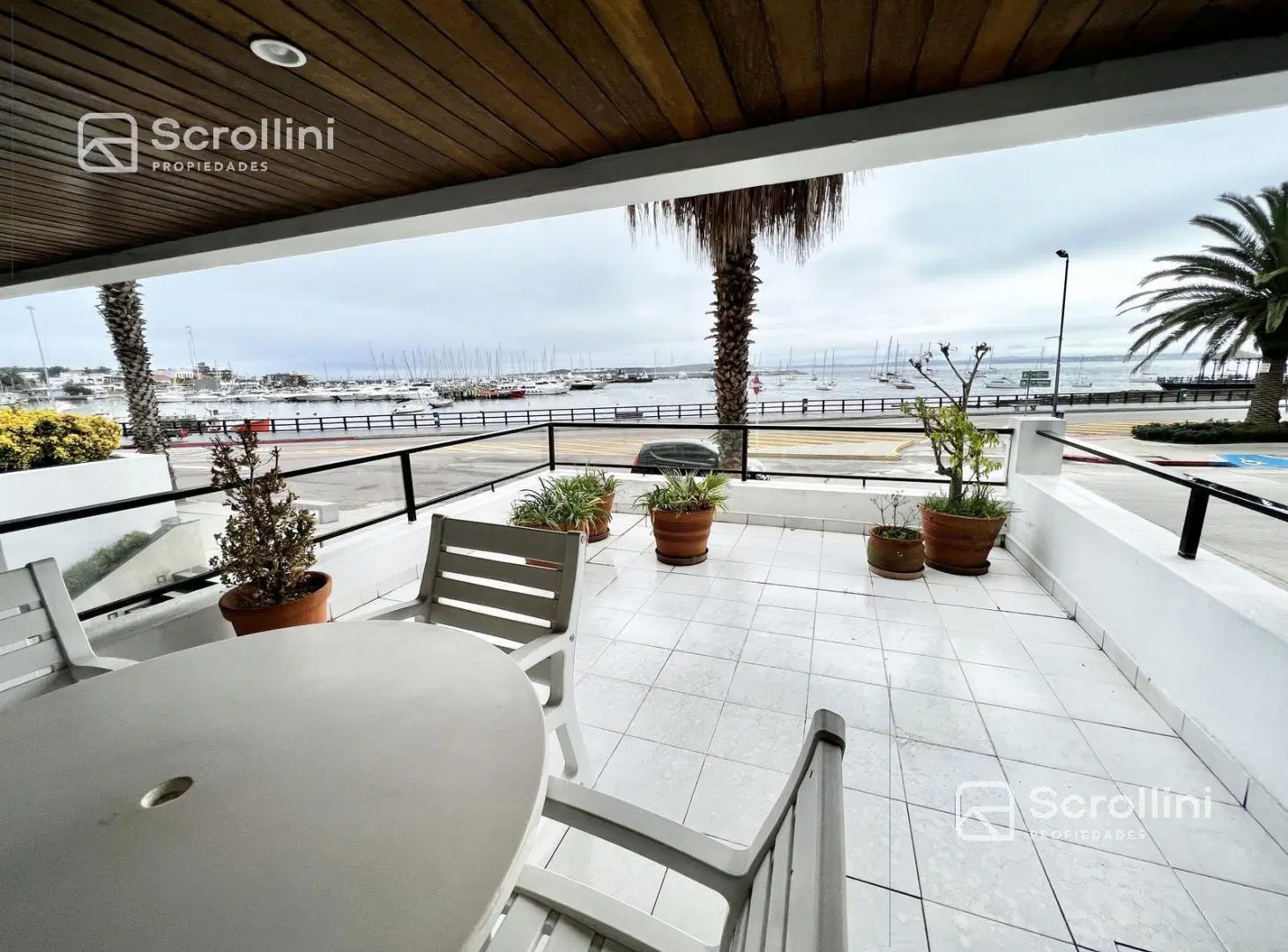 Espectacular Departamento en venta, primera linea del Puerto de Punta del Este 1