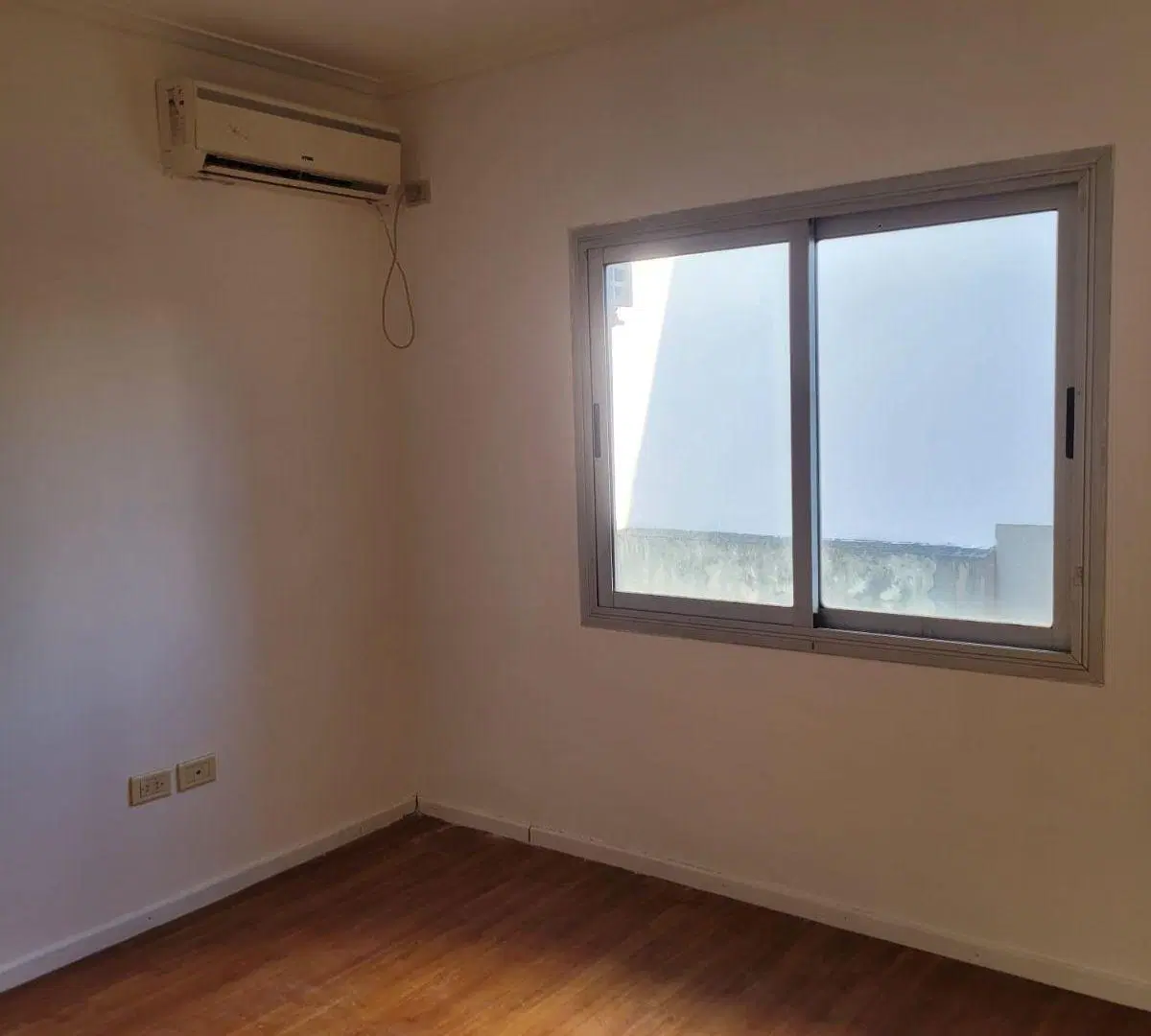 Departamento de 60 m² con 2 dormitorios en alquiler en Castelar 5