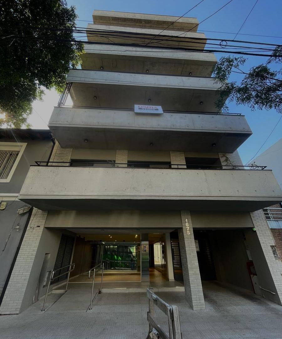 Departamento 2 ambientes con balcon y parrilla