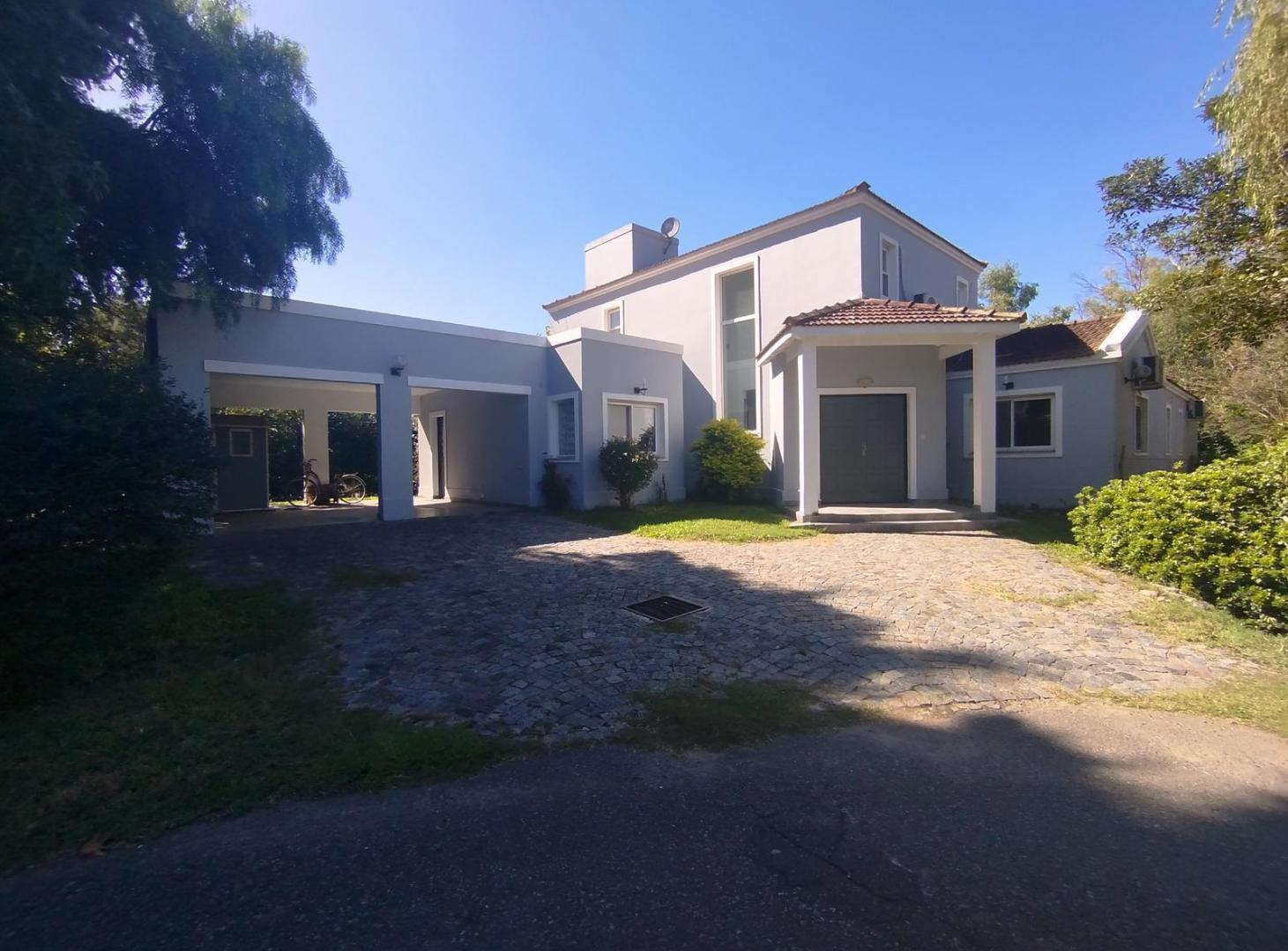 Foto de Oportunidad! Casa de 5 ambientes en las condes, imagen 2