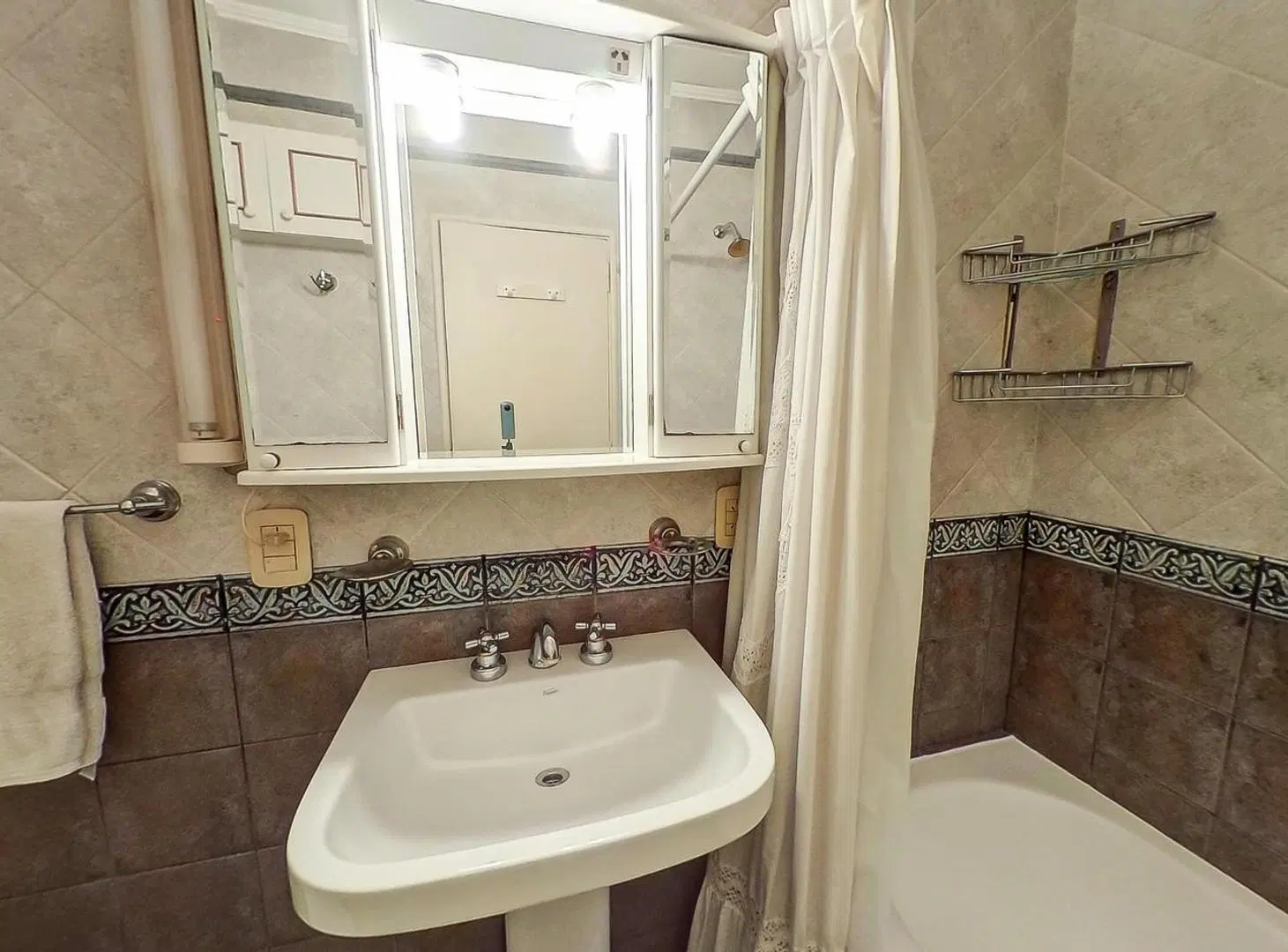 4 ambientes amplios con terraza propia piso alto 5