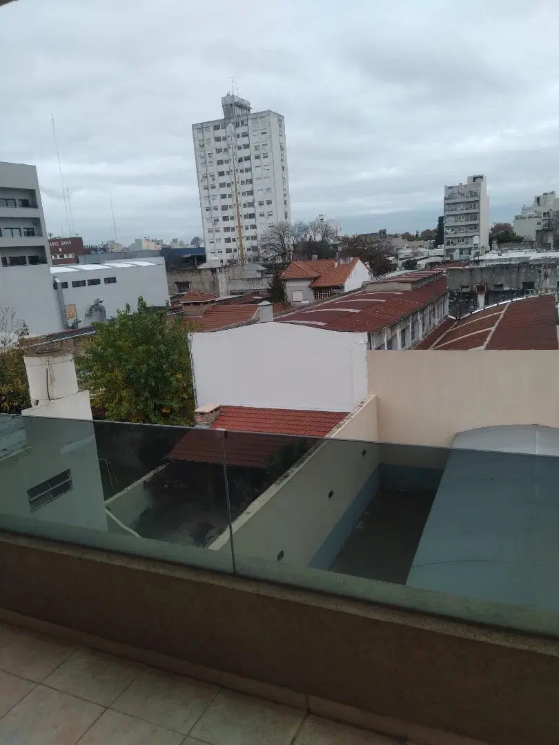 DEPARTAMENTO EN ALQUILER CON COCHERA 3