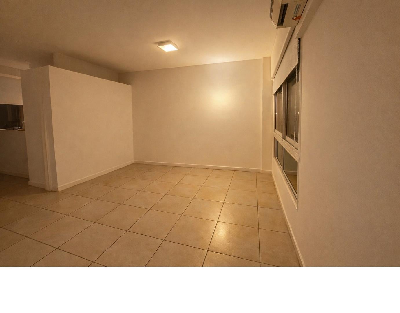 Foto de Alquiler de departamento sobre Riobamba al 800, imagen 3