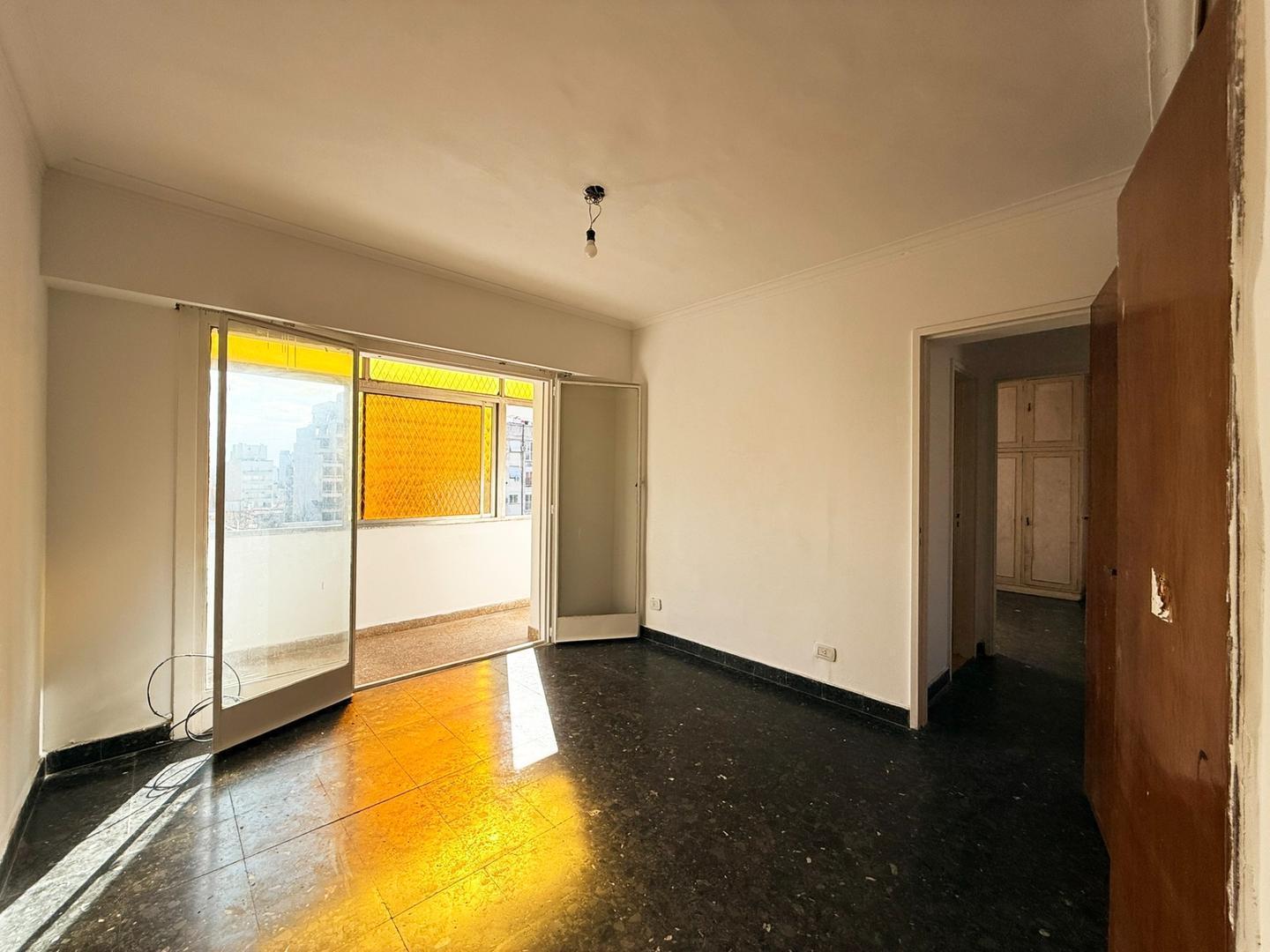 Foto de Venta de departamento 4 ambientes con terraza propia., imagen 5