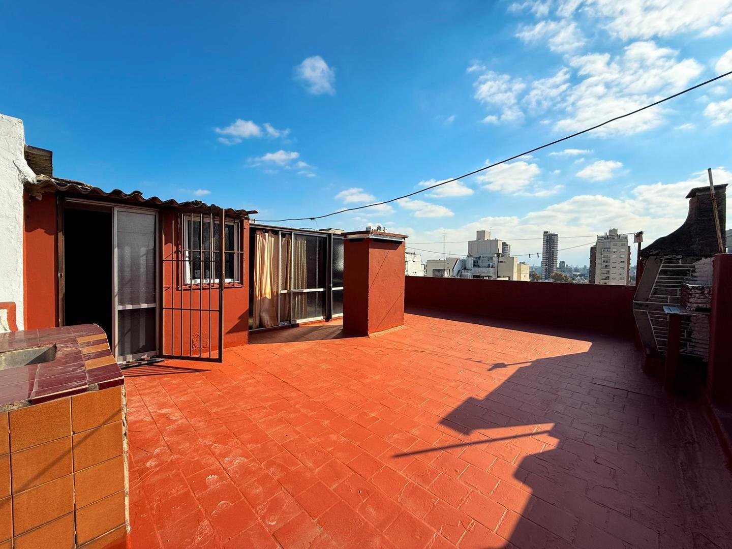 Foto de Venta de departamento 4 ambientes con terraza propia., imagen 4