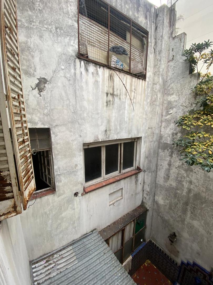 Foto de CABALLITO IMPORTANTE CASA SOBRE LOTE PROPIO CON GARAGE, imagen 5