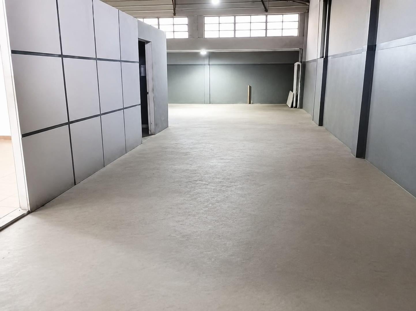 Foto de Excelente Galpón Zona Industrial La Tablada, imagen 5