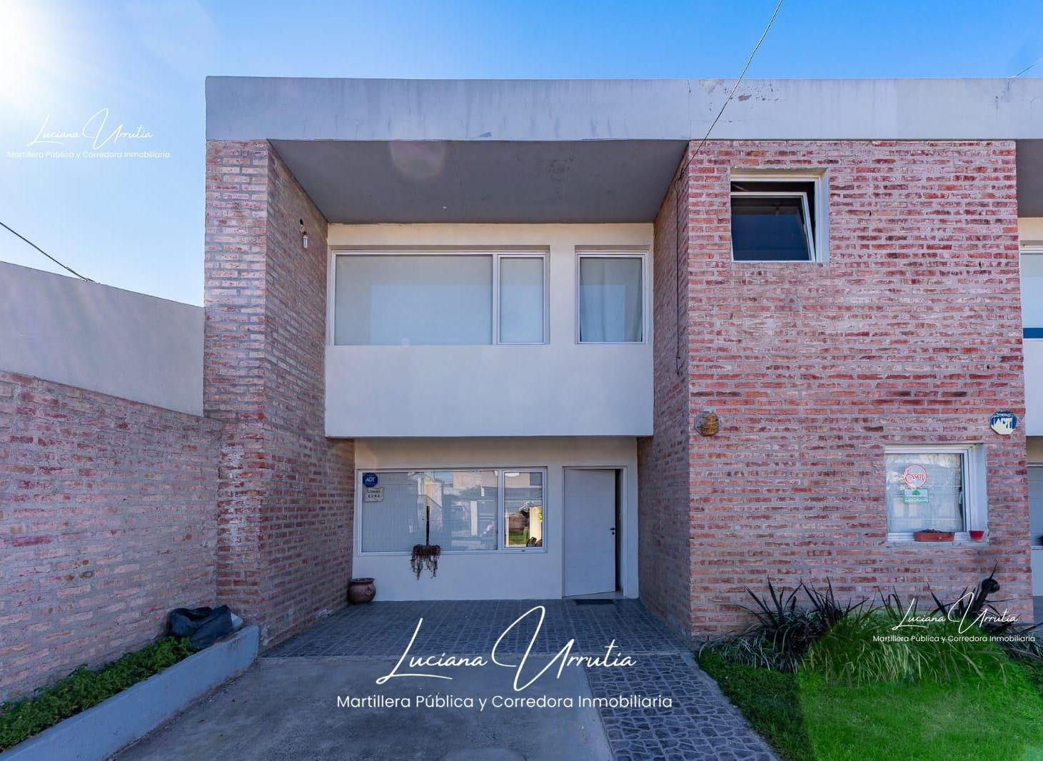 Foto de VENTA DE DUPLEX EN BARRIO RINCON LINDO CIPOLLETTI, imagen 1