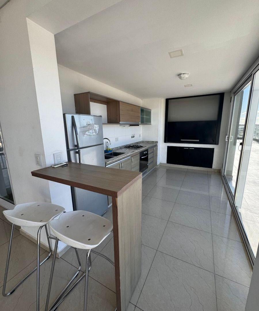 Foto de Departamento de 1 dormitorio con cochera amoblado en Pionero 4, imagen 2