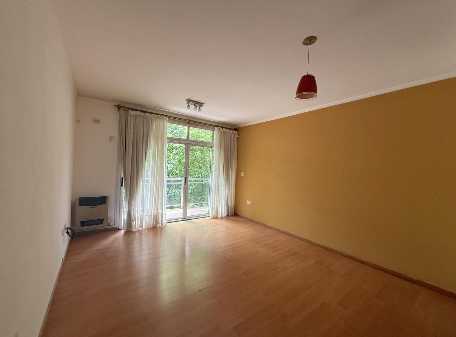 Foto de Departamento 2 dormitorios con cochera, en alquiler, imagen 1