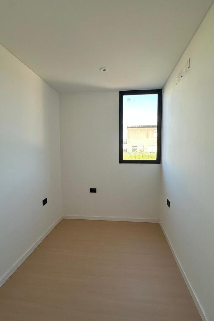 Foto de Dueño Vende Casa 3 Dorm / 2 Baños / 2 Cocheras / Pileta - Financiacion-, imagen 3